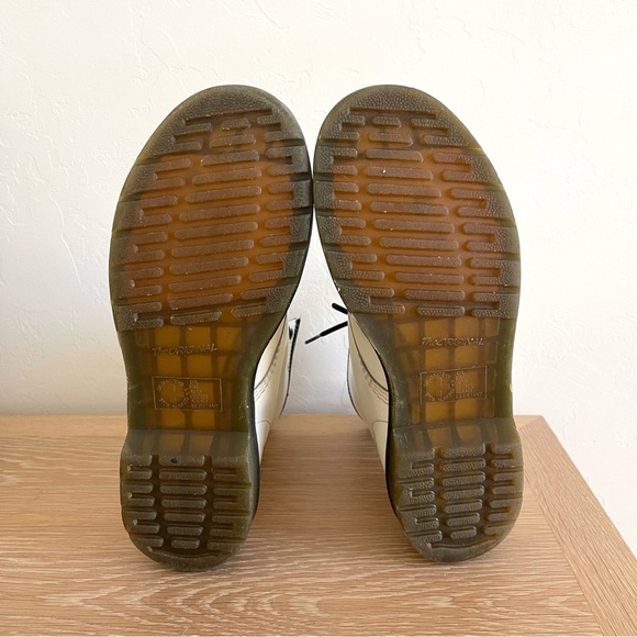 Dr. Martens 1460 Smooth Leather White 8-Eye Lace Up 11821 Combat Docs Boots 9 - Picture 9 of 10